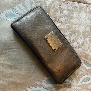 Michael Kors Metallic Wallet